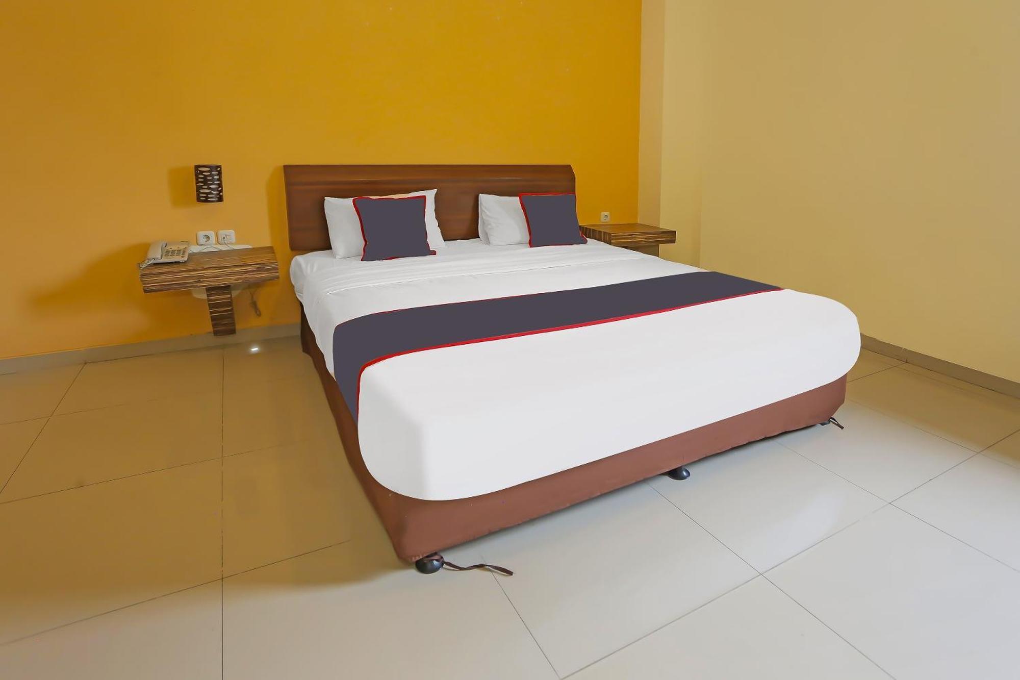 Super Oyo Collection O 92130 Hotel Fiducia Kaji Yakarta Exterior foto