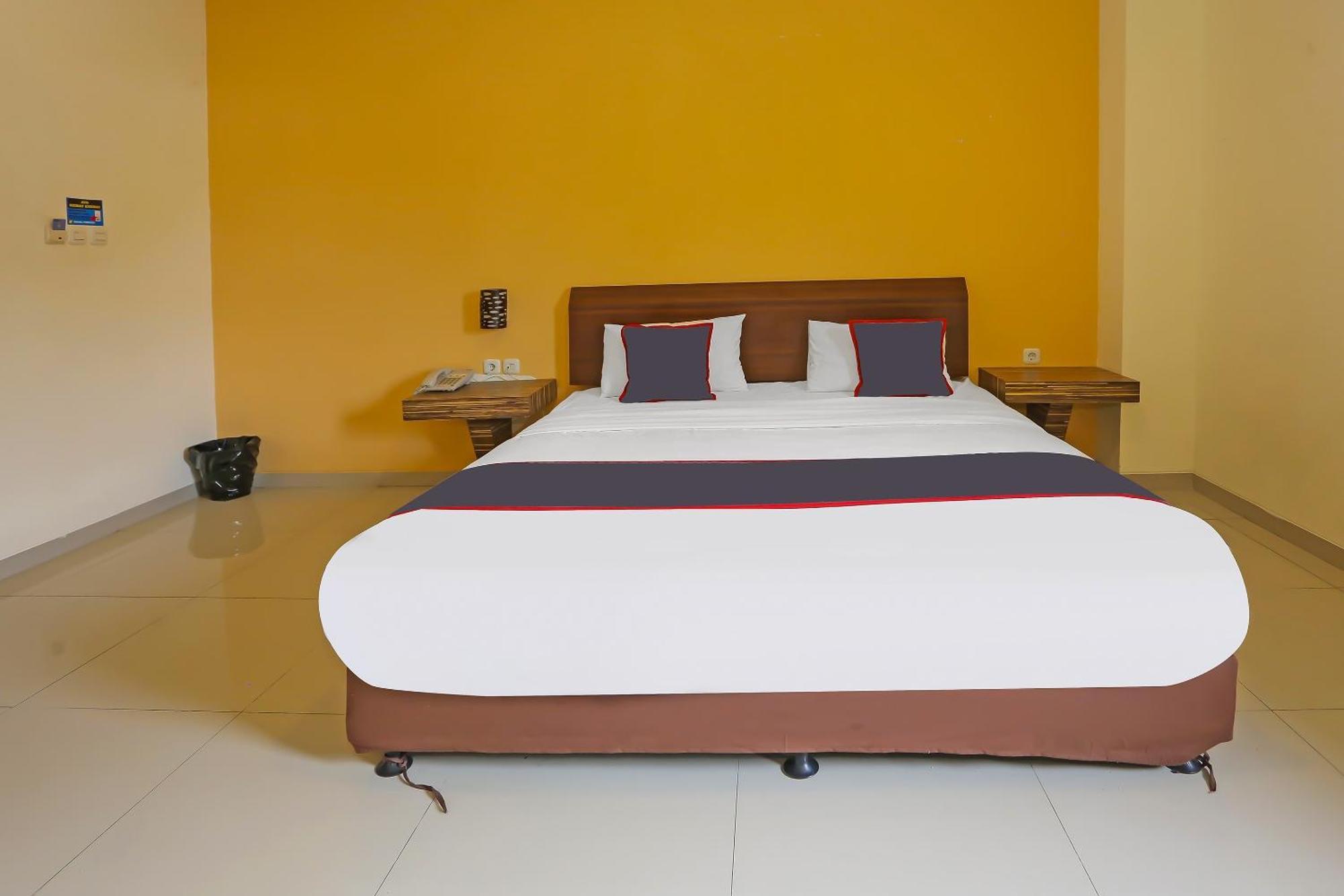 Super Oyo Collection O 92130 Hotel Fiducia Kaji Yakarta Exterior foto