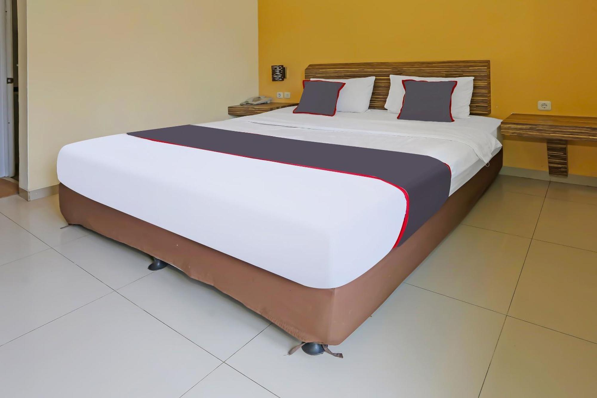 Super Oyo Collection O 92130 Hotel Fiducia Kaji Yakarta Exterior foto