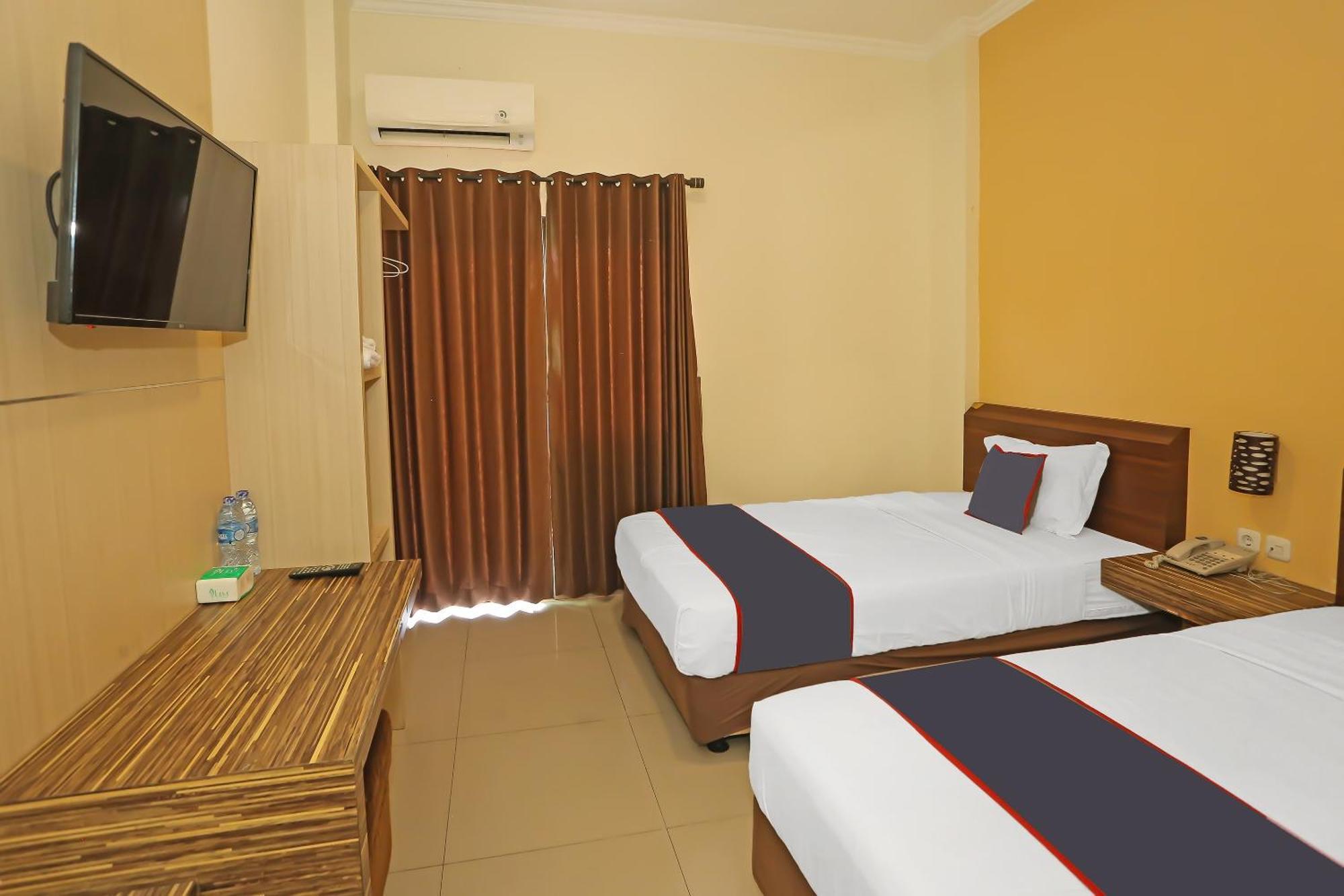 Super Oyo Collection O 92130 Hotel Fiducia Kaji Yakarta Exterior foto